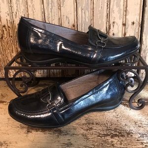 Gently worn Life Stride Navy Patent Leather Shoes